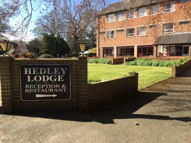 Hedley Lodge Guest House ヘレフォード エクステリア 写真
